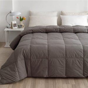 DOWN COMFORTER - ALL SEASONS/ LIGHTWEIGHT - 700 FILL POWER  (QUEEN)